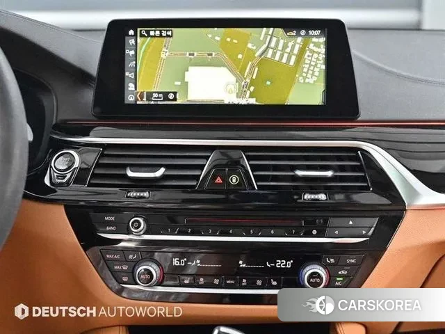 BMW 5 Series (G30) 2018 Белый из Кореи, фото 3