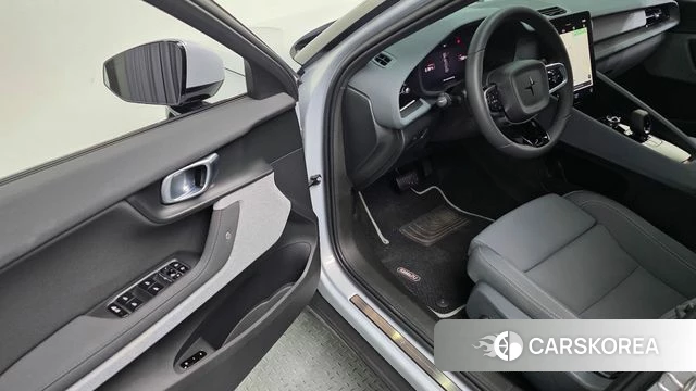 Polestar Polestar 2 2023 Светло-серебряный цвет из Кореи, фото 3