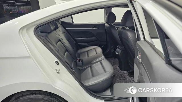 Hyundai Avante AD 2018 Белый из Кореи, фото 3