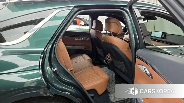 Genesis GV70 2022 Темно-зеленый из Кореи, фото 3