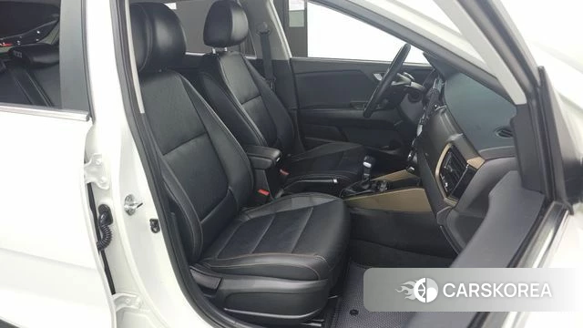 Kia Stonic 2020 Белый из Кореи, фото 3