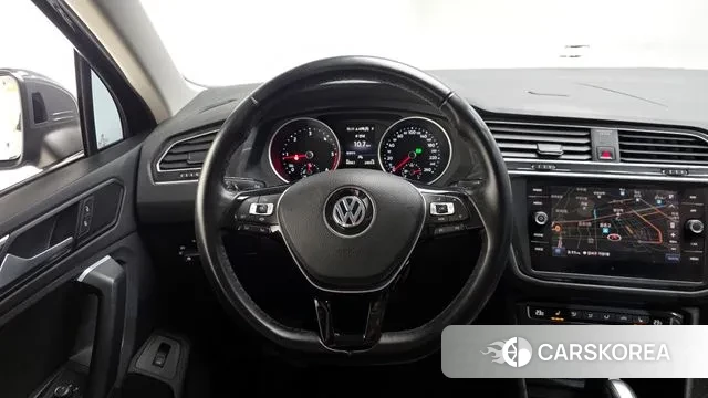 Volkswagen Tiguan second Generation 2020 Серый из Кореи, фото 3