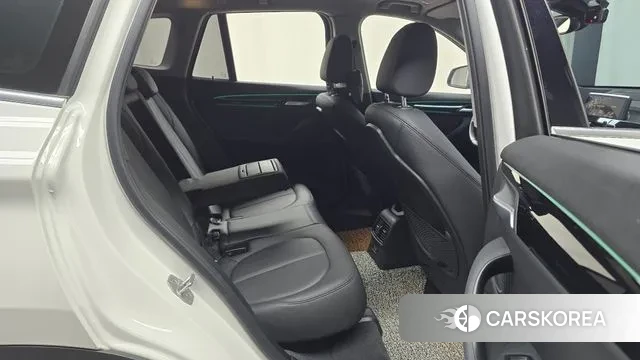 BMW X1 (F48) 2022 Белый из Кореи, фото 3