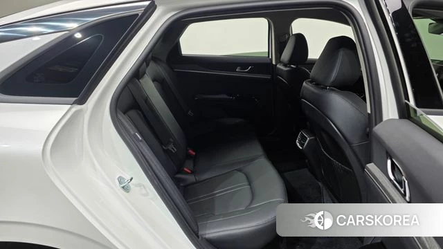 Kia The New K5 Hybrid 3rd generation 2025 Белый из Кореи, фото 3