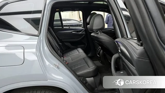 BMW X3 (G01) 2022 Серебристо-серый из Кореи, фото 3