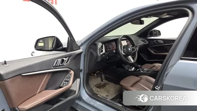 BMW 1 Series (F40) 2021 Серый из Кореи, фото 3