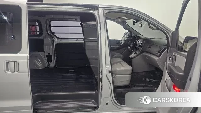 Hyundai The New Grand Starex 2019 Серебристо-серый из Кореи, фото 3