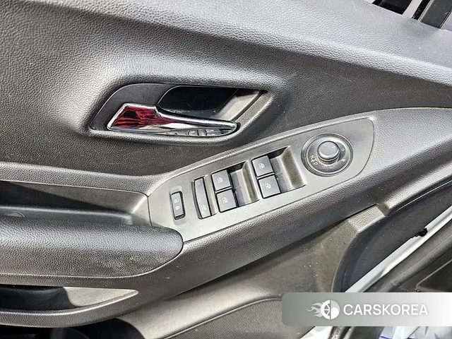 Chevrolet (GM Daewoo) The New Trax 2018 Белый из Кореи, фото 3