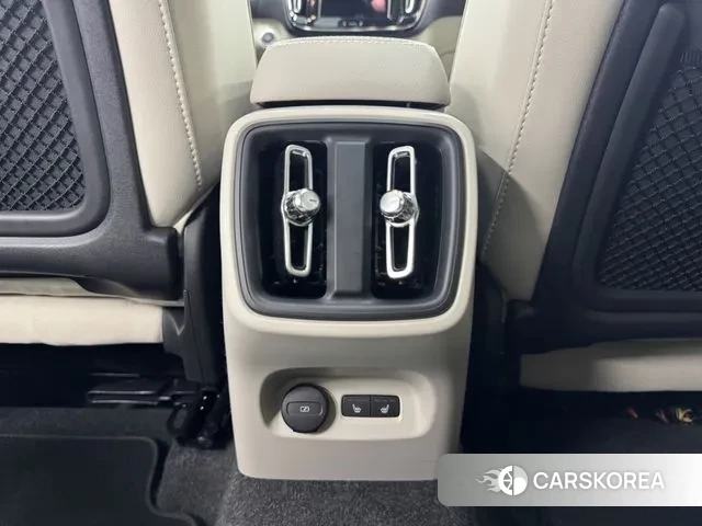 Volvo XC40 2025 Белый из Кореи, фото 3