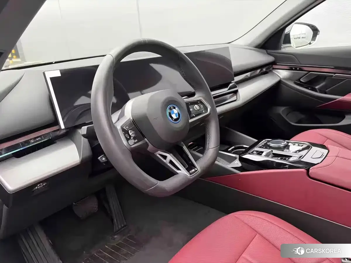 BMW i5 2025 Черный из Китая, фото 3