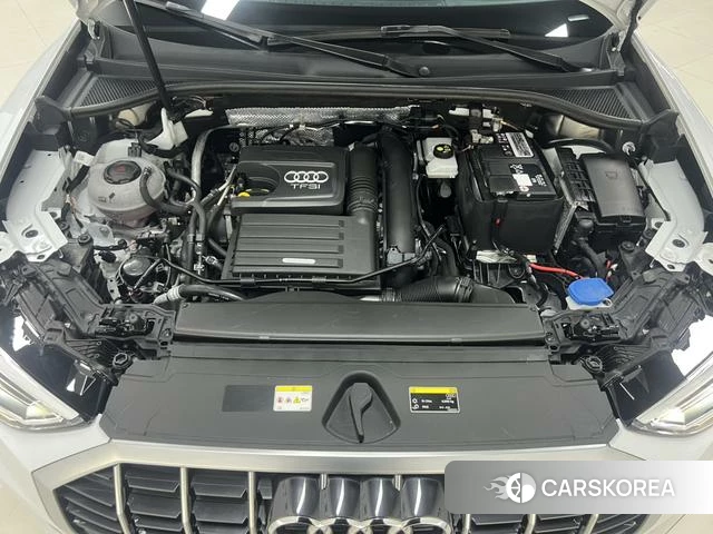 Audi Q3 2022 Белый из Китая, фото 3