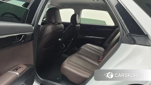 Hyundai Grandeur Hybrid (GN7) 2023 Белый из Кореи, фото 3