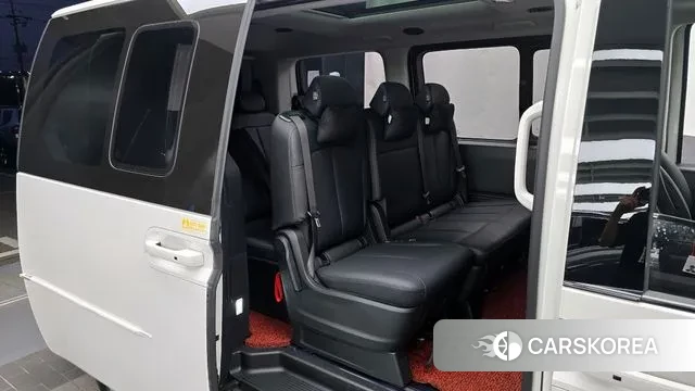 Hyundai Staria 2024 Белый из Кореи, фото 3