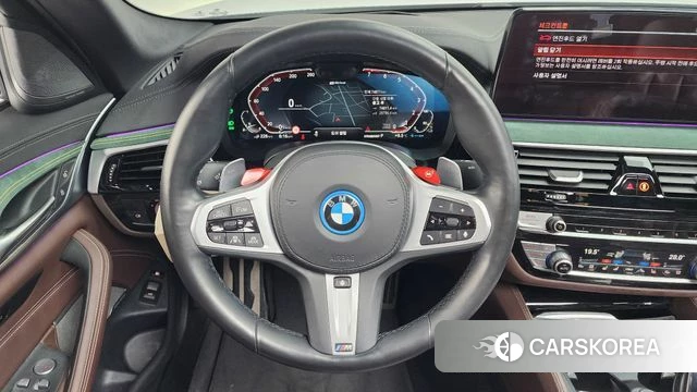 BMW 5 Series (G30) 2021 Белый из Кореи, фото 3