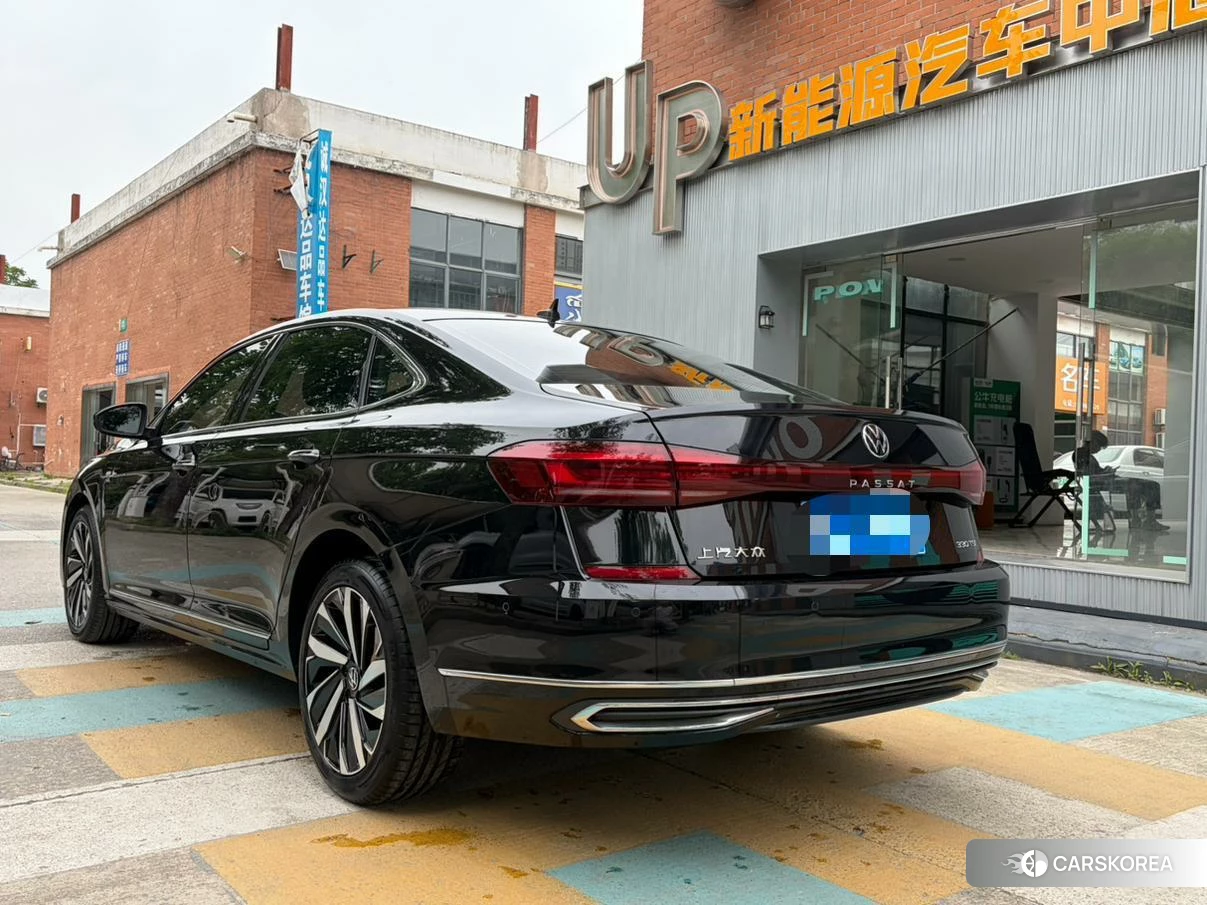 Volkswagen Passat 2021 Черный из Китая, фото 3