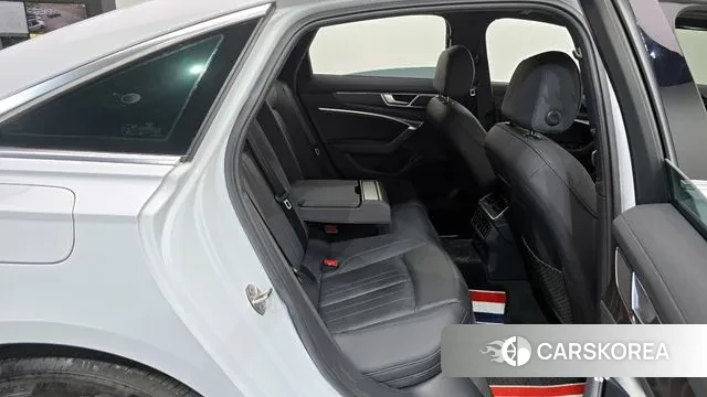 Audi A6 (C8) 2020 Белый из Кореи, фото 3