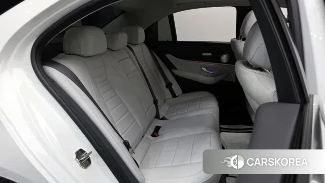 Mercedes-Benz E-Class W213 2023 Белый из Кореи, фото 3