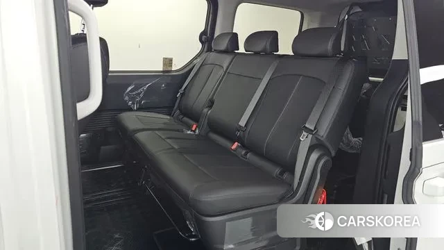 Hyundai Staria 2025 Белый из Кореи, фото 3