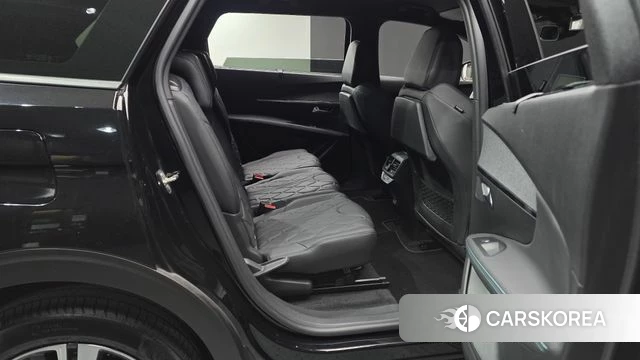 Peugeot 5008 second generation 2024 Черный из Кореи, фото 3