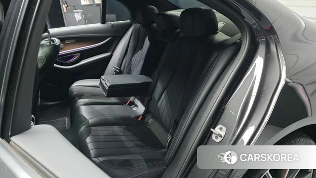 Mercedes-Benz E-Class W213 2022 Серый из Кореи, фото 3