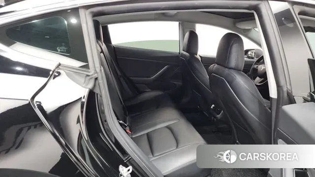 Tesla Model 3 2020 Черный из Кореи, фото 3