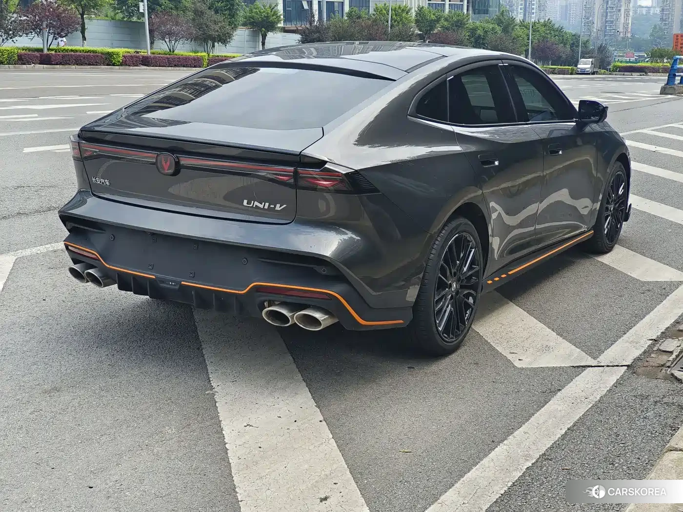 Chang'an Changan UNI-V 2025 Silver/gray из Китая, фото 3