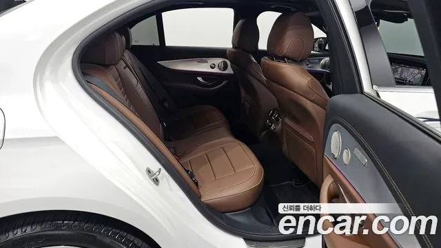 Mercedes-Benz E-Class W213 2021 Белый из Кореи, фото 3