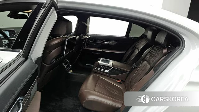 BMW 7 Series (G11) 2018 Белый из Кореи, фото 3