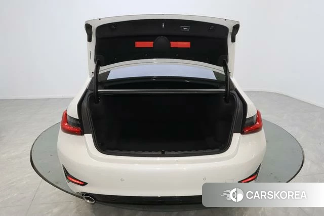 BMW 3 series 2021 Белый из Китая, фото 3