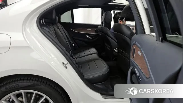 Mercedes-Benz E-Class W213 2021 Белый из Кореи, фото 3