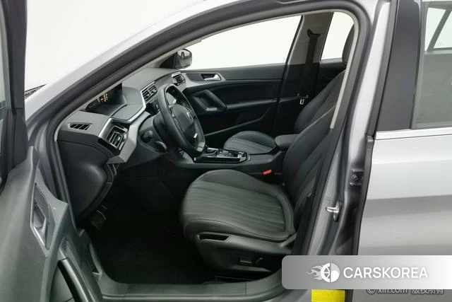 Peugeot 408 2023 Темно-серый из Китая, фото 3