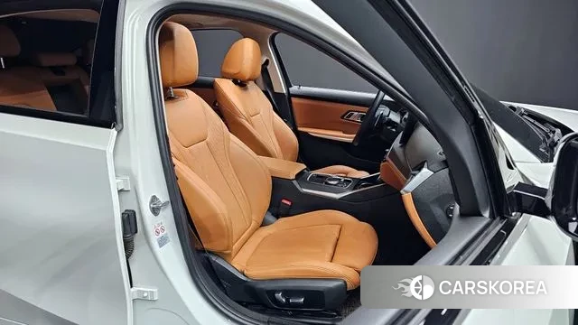 BMW 3 Series (G20) 2023 Белый из Кореи, фото 3