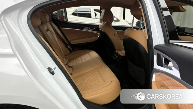 Genesis The New G70 2023 Белый из Кореи, фото 3