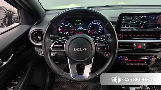 Kia The New K3 2nd generation 2023 Черный из Кореи, фото 3