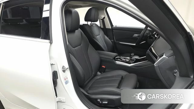 BMW 3 Series (G20) 2022 Белый из Кореи, фото 3