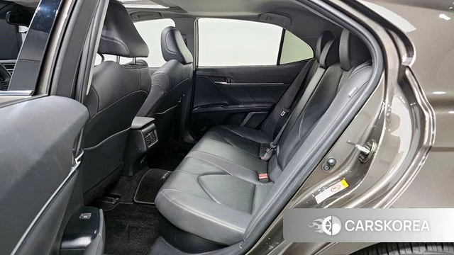 Toyota Camry (XV70) 2018 Коричневый из Кореи, фото 3