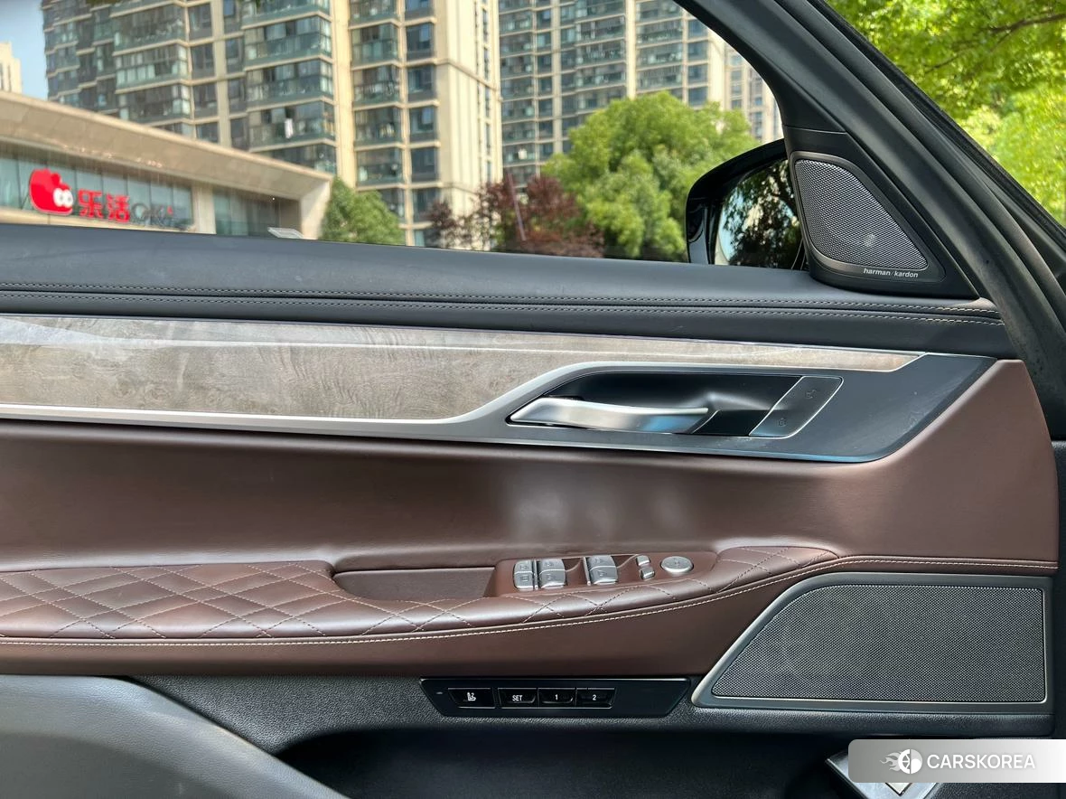 BMW 7 series 2020 Черный из Китая, фото 3