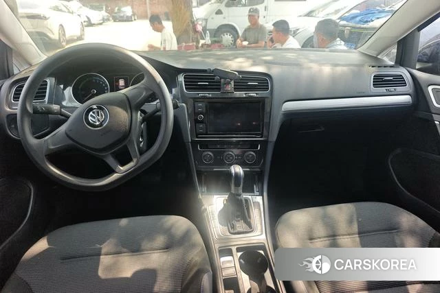 Volkswagen Golf*pure electricity 2021 Синий из Китая, фото 3