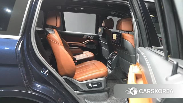 BMW X7 (G07) 2021 Черный из Кореи, фото 3