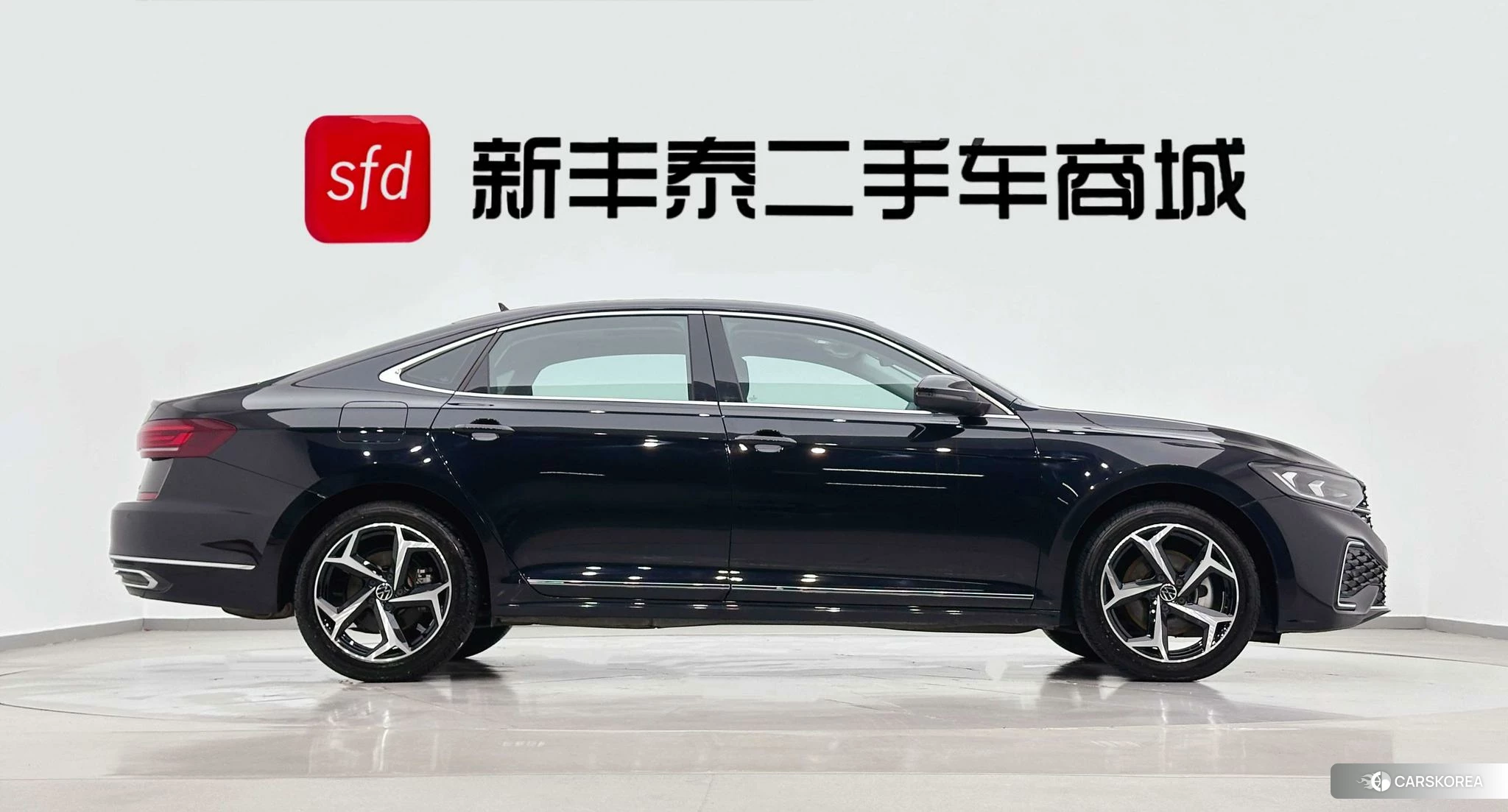 Volkswagen Passat 2023 Черный из Китая, фото 3