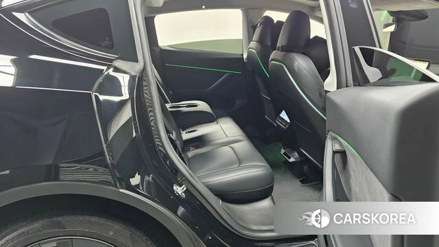 Tesla Model Y 2024 Черный из Кореи, фото 3