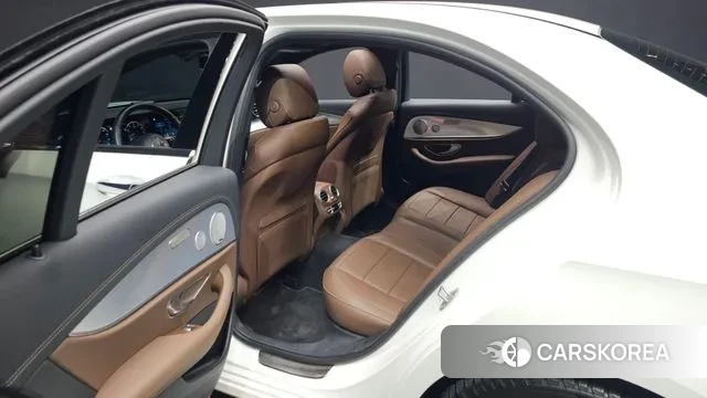 Mercedes-Benz E-Class W213 2021 Белый из Кореи, фото 3