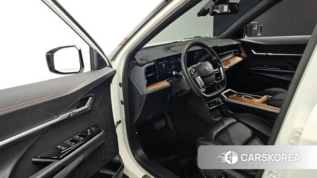 Ssangyong Torres EVX 2024 Белый из Кореи, фото 3