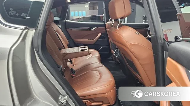 Maserati Levante 2018 Серый из Кореи, фото 3