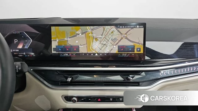 BMW X5 (G05) 2025 Светло-серебряный цвет из Кореи, фото 3