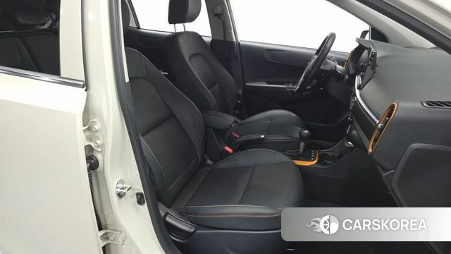 Kia Morning Urban (JA) 2023 Жемчужный цвет из Кореи, фото 3