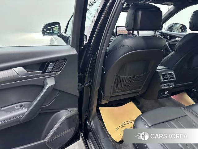 Audi Q5L 2024 Черный из Китая, фото 3