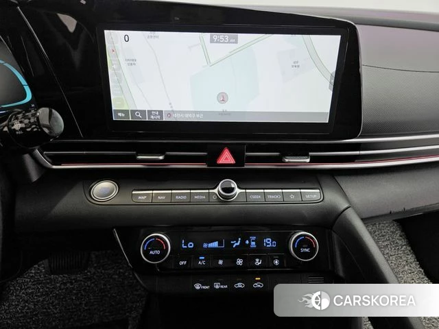 Hyundai The New Avante (CN7) 2023 Белый из Кореи, фото 3
