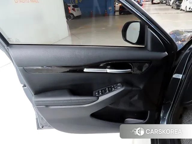 Kia Seltos 2021 Серый из Кореи, фото 3