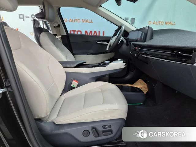 Kia EV6 2022 Черный из Кореи, фото 3